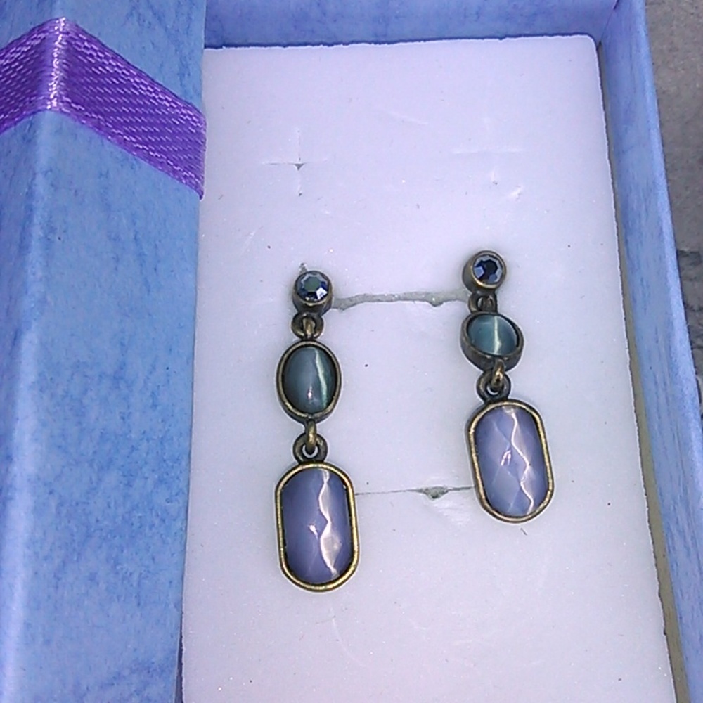 earrings - Picture 3 of 5